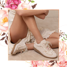 Load image into Gallery viewer, Pearl Charm Sneakers
