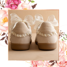 Load image into Gallery viewer, Pearl Charm Sneakers