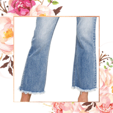 Load image into Gallery viewer, High Rise Straight Raw Hem Cropped Medium Denim