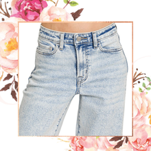 Load image into Gallery viewer, Light Wash Wide Leg Denim