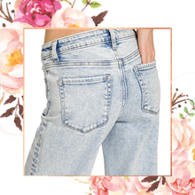Load image into Gallery viewer, Light Wash Wide Leg Denim