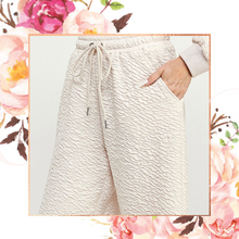 Load image into Gallery viewer, Cream Ripple Cropped Wide Pants