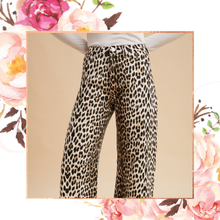 Load image into Gallery viewer, Leopard Print Barrel Leg Stretch Jean