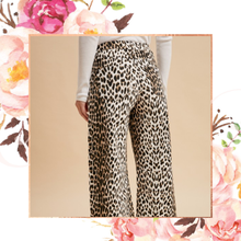 Load image into Gallery viewer, Leopard Print Barrel Leg Stretch Jean