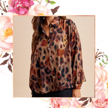 Load image into Gallery viewer, Abstract Leopard Print Button Down Top