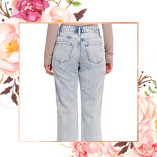 Load image into Gallery viewer, Light High-Rise Distressed Straight Crop Jeans